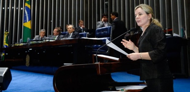 Agência Senado (Reprodução autorizada mediante citação da Agência Senado) O Plenário do Senado aprovou nesta quarta-feira (25) a Medida Provisória (MP) 658/2014, que adiou a entrada em vigor da Lei […]