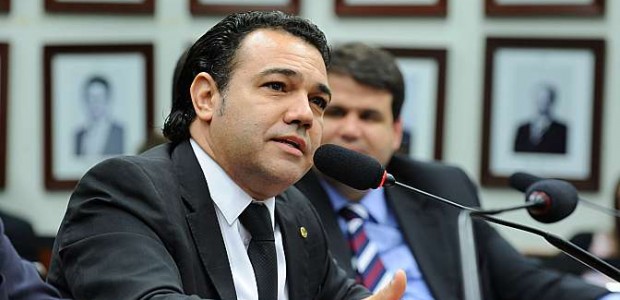 Fonte: Agência Câmara Notícias A Comissão de Constituição e Justiça e de Cidadania (CCJ) da Câmara dos Deputados aprovou na quarta-feira (8) tratado internacional firmado entre o Brasil e a Coreia […]